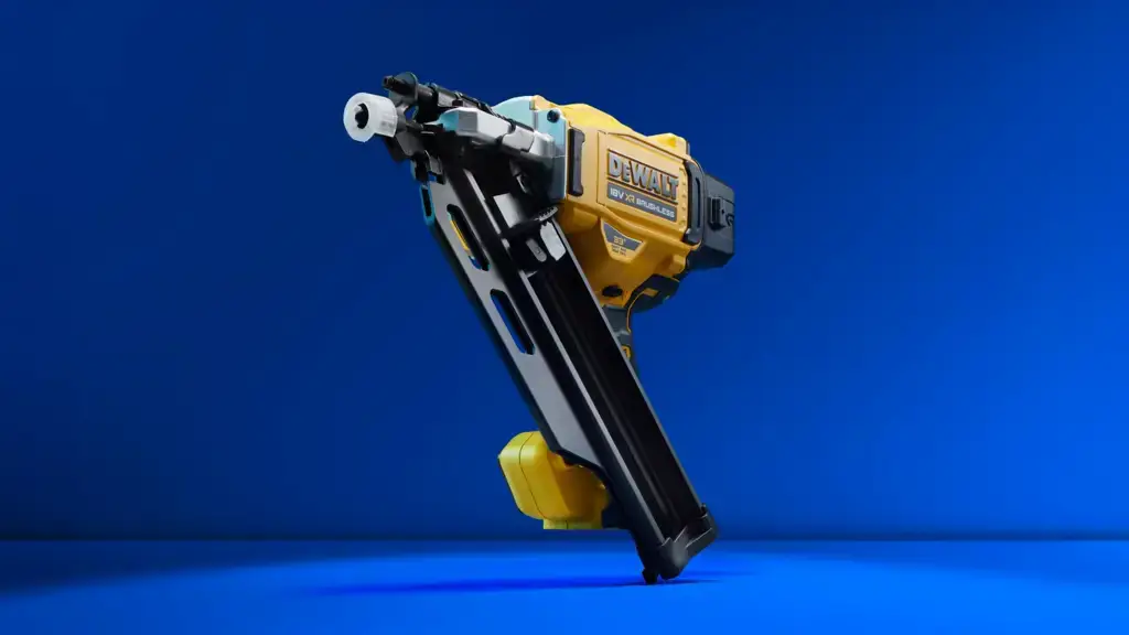 bm_nbb_landingspagina_dewalt-18v-xr-33-constructietacker